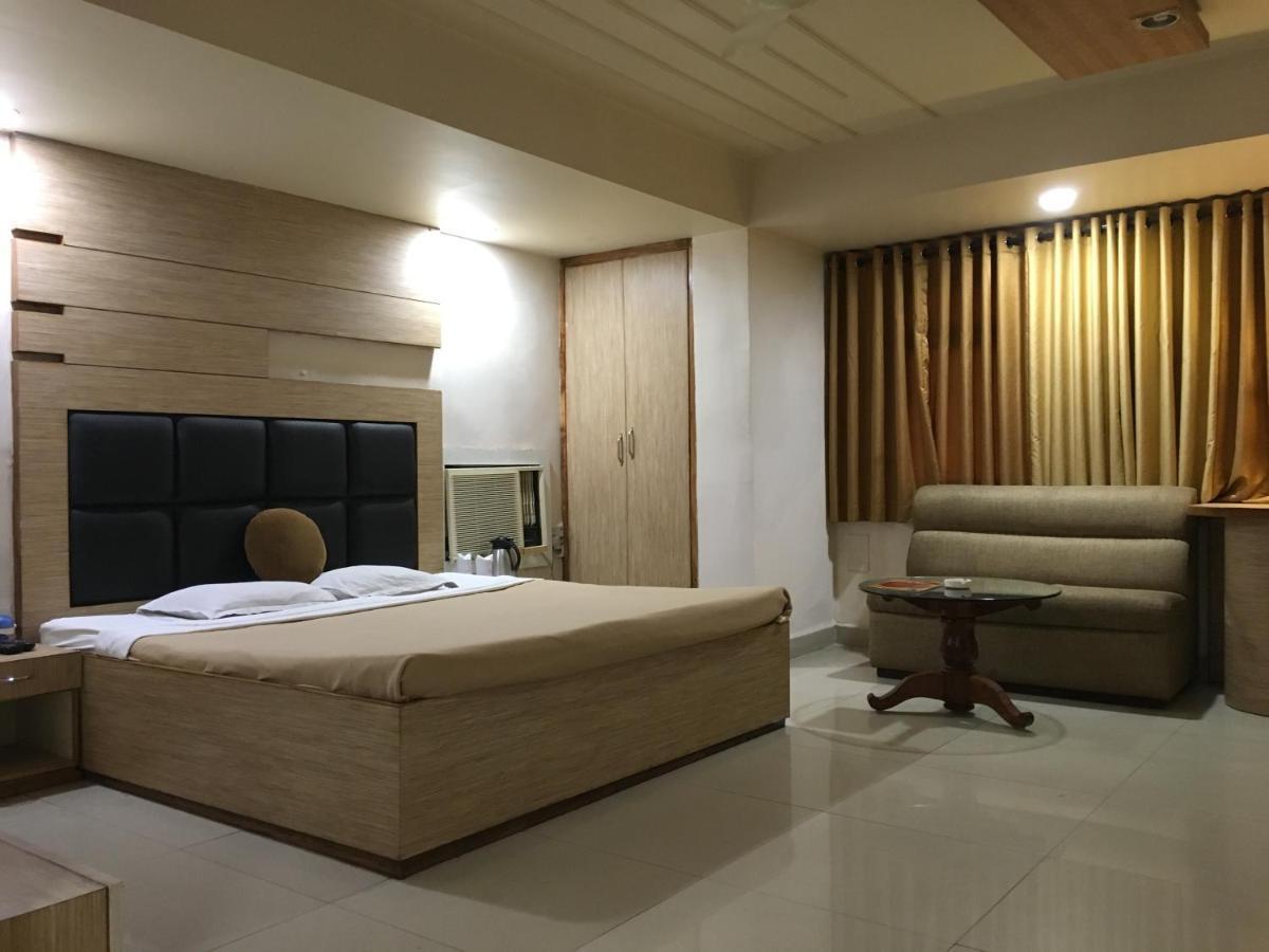 Hotel Grand Arjun Raipur  Exterior photo