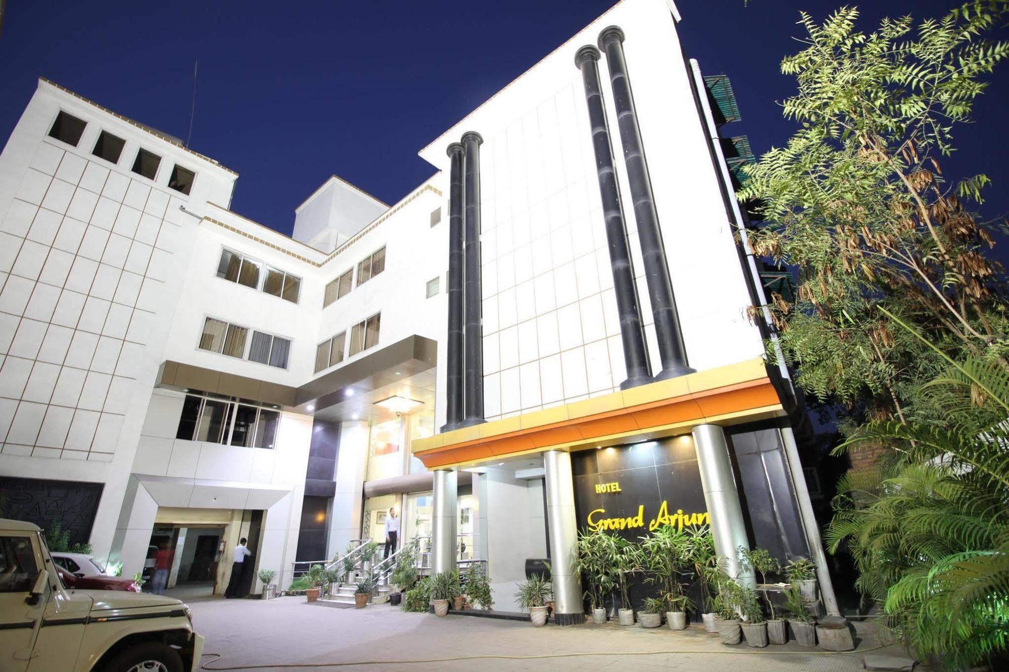 Hotel Grand Arjun Raipur  Exterior photo